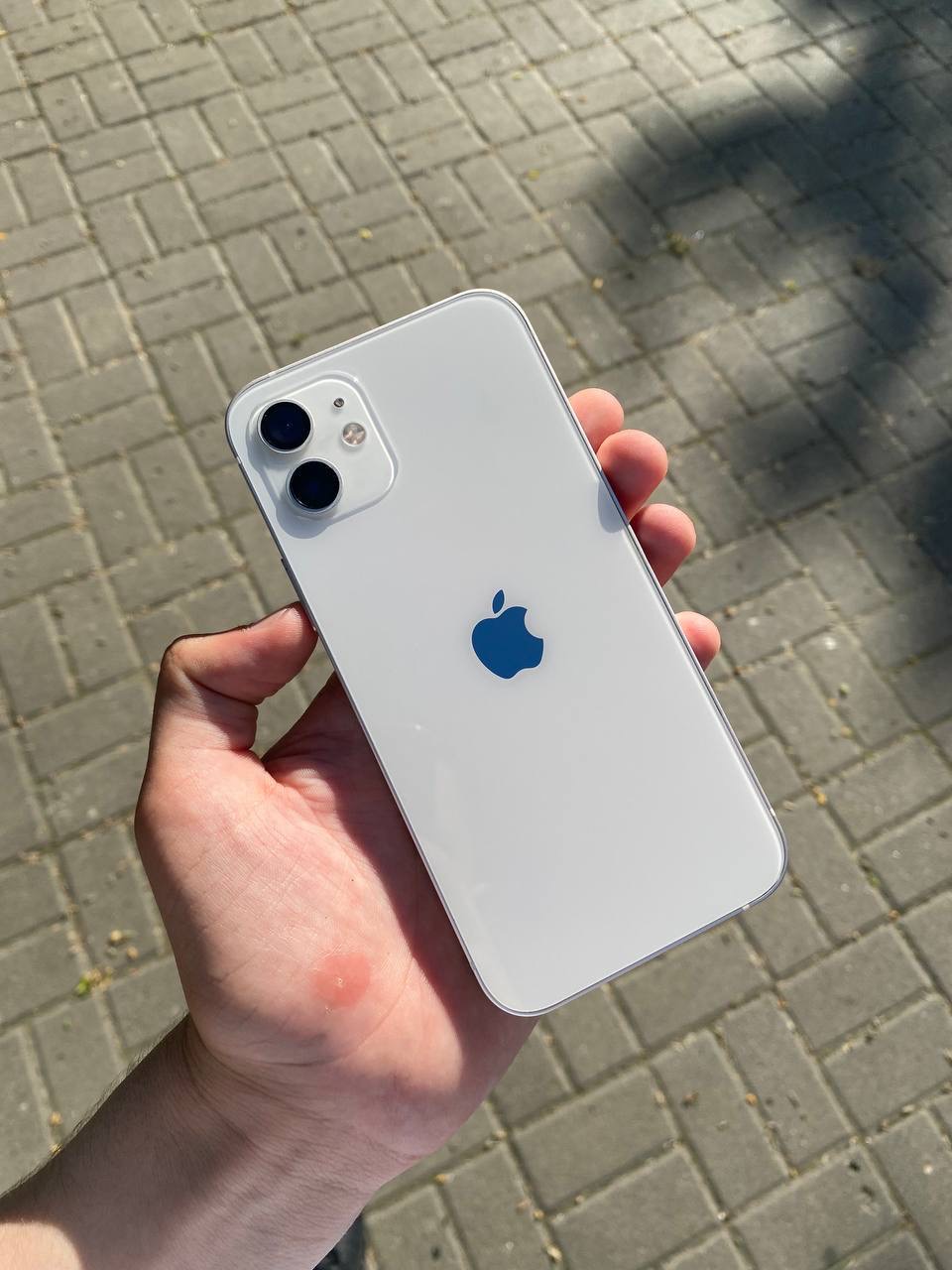 iPhone 12 256GB White